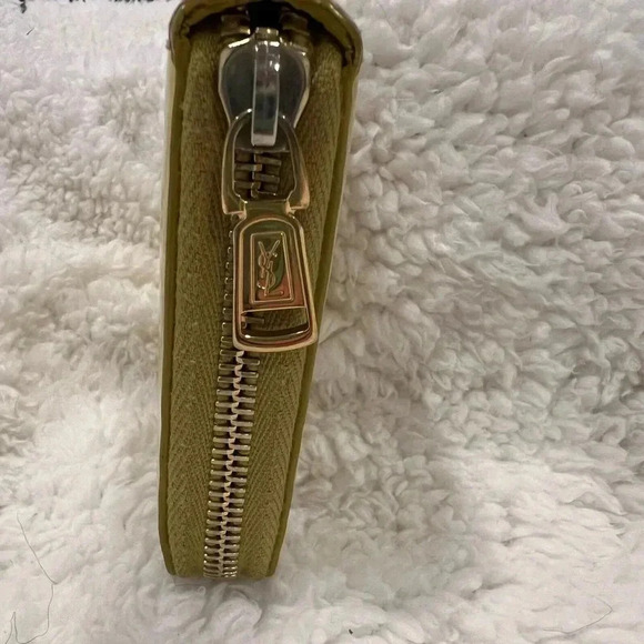 AS-IS Yves Saint Laurent Cassandra Patent Leather Zip Around Long Wallet USED - Picture 3 of 7